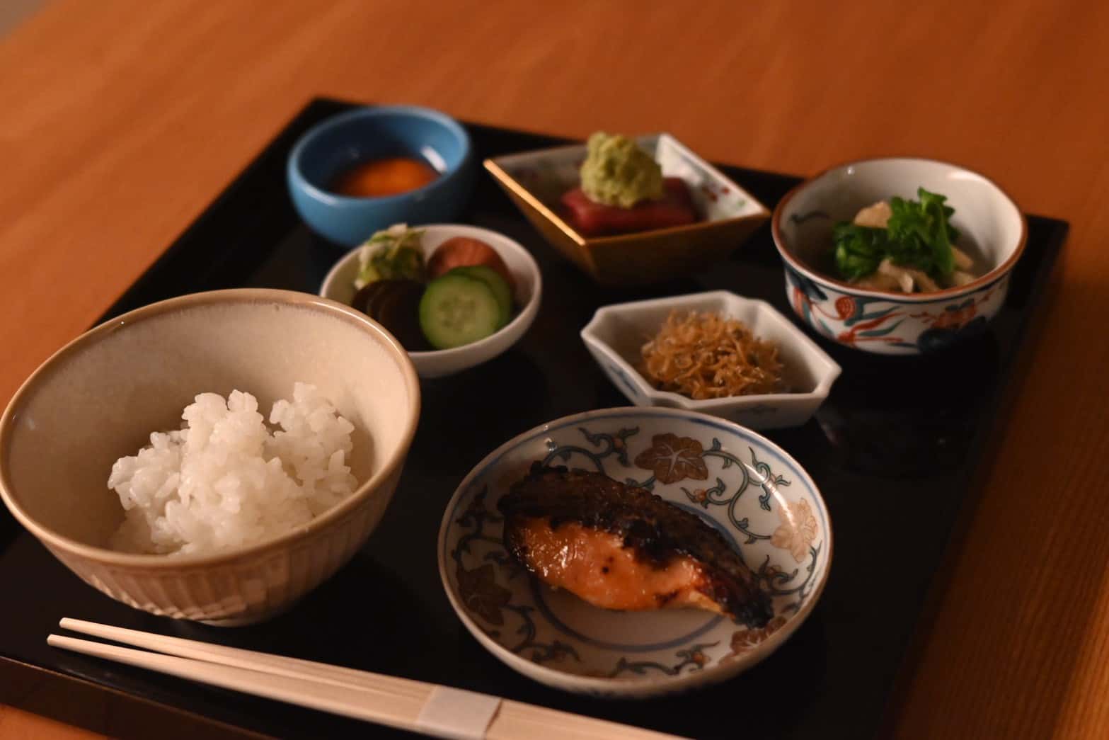 馳走うお佐の和朝食の御膳